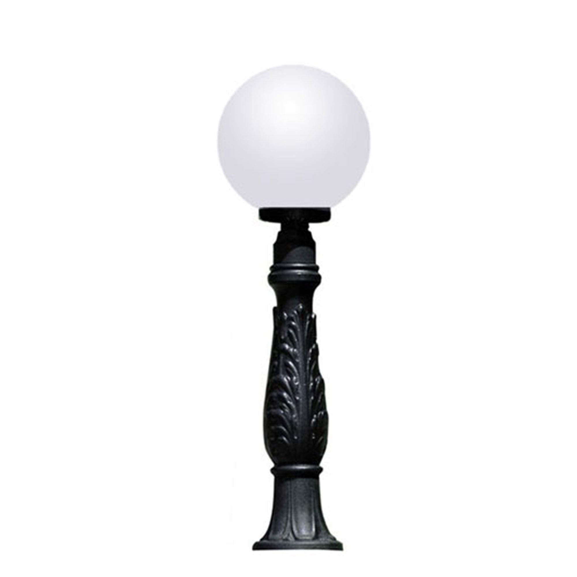 Iafet.R Classic Globe 1100mm Post Light