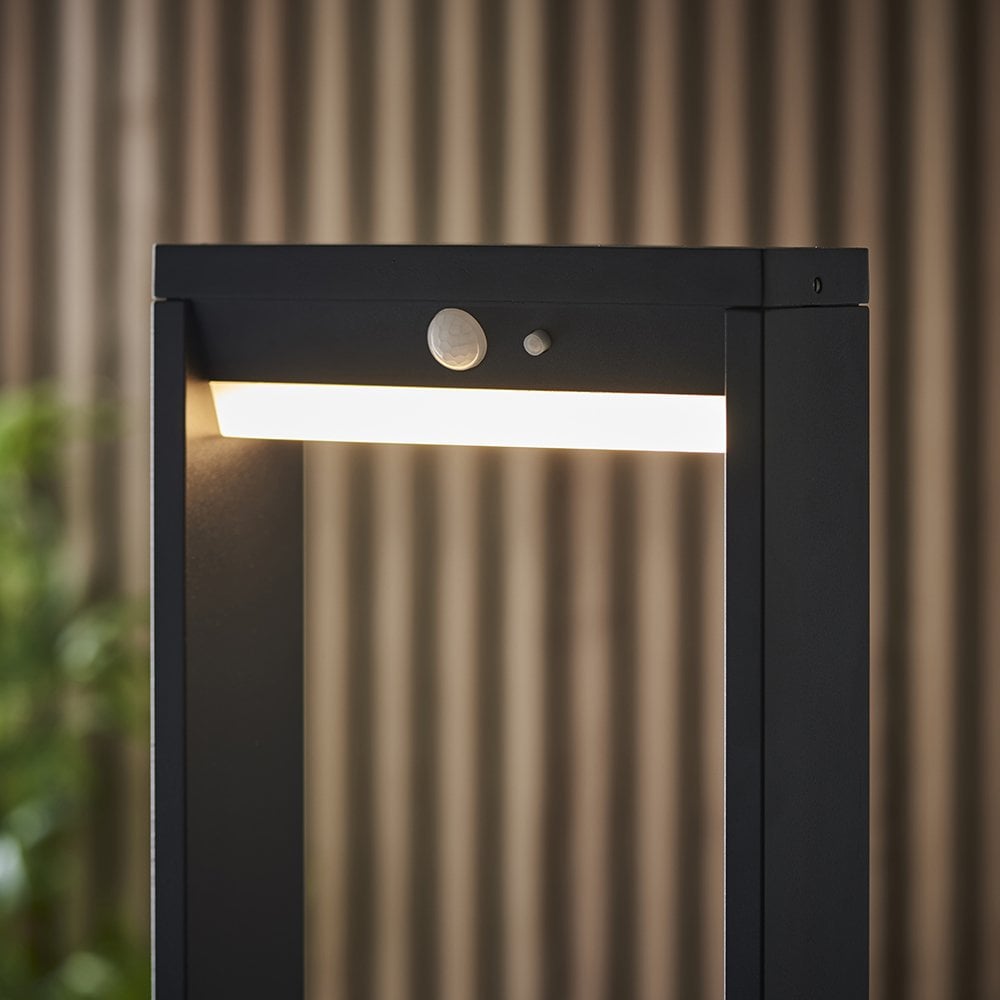 Dannah LED Bollard Photocell & PIR