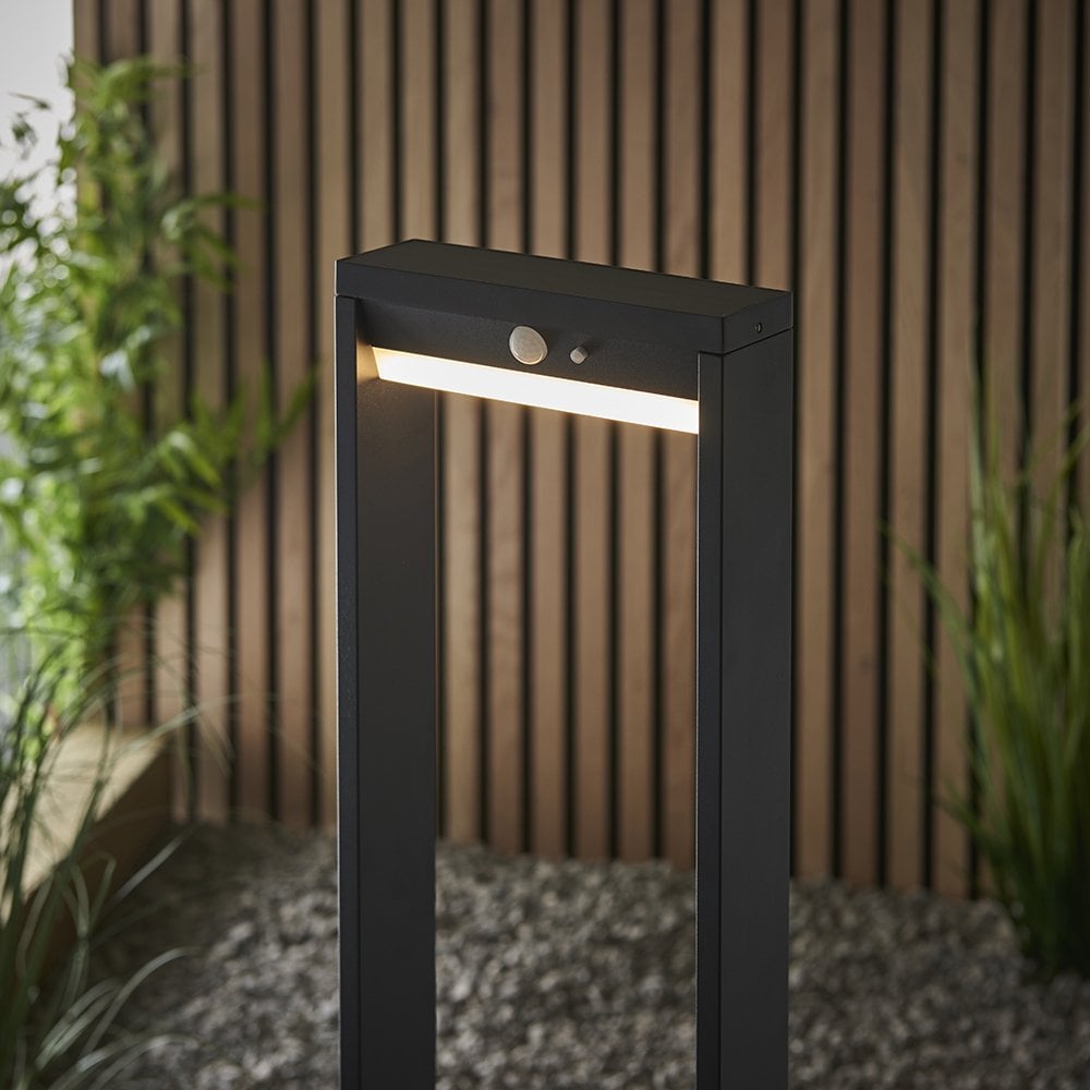 Dannah LED Bollard Photocell & PIR