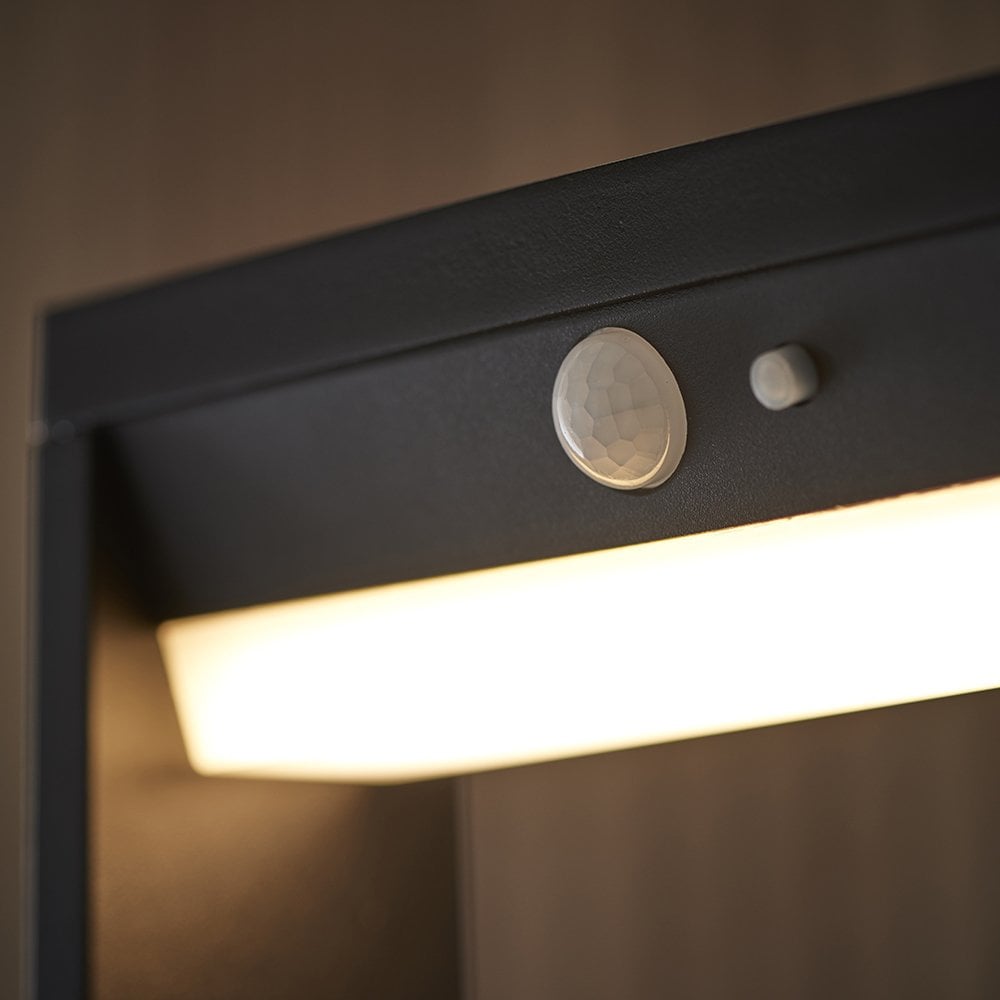 Dannah LED Post Photocell & PIR
