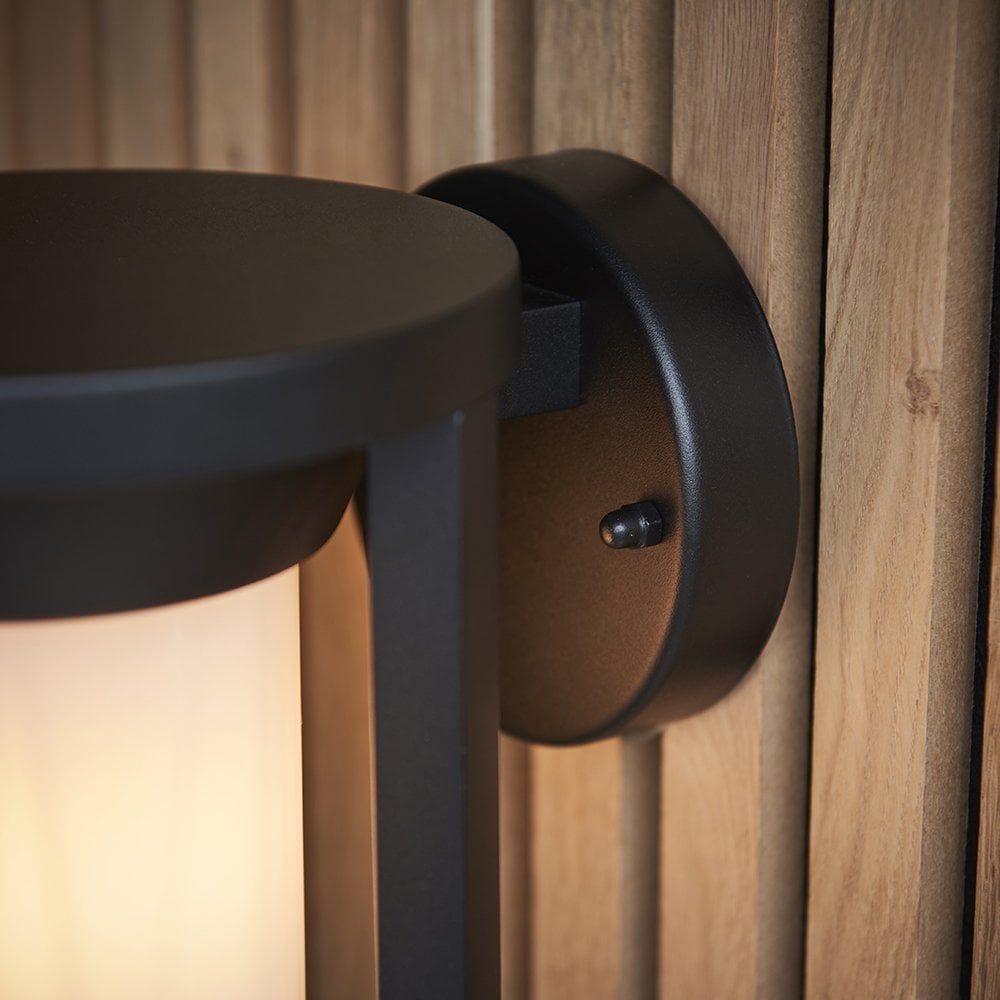 Hamden Wall Light in Black
