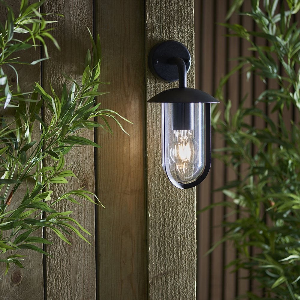 Quinn Wall Light in Black