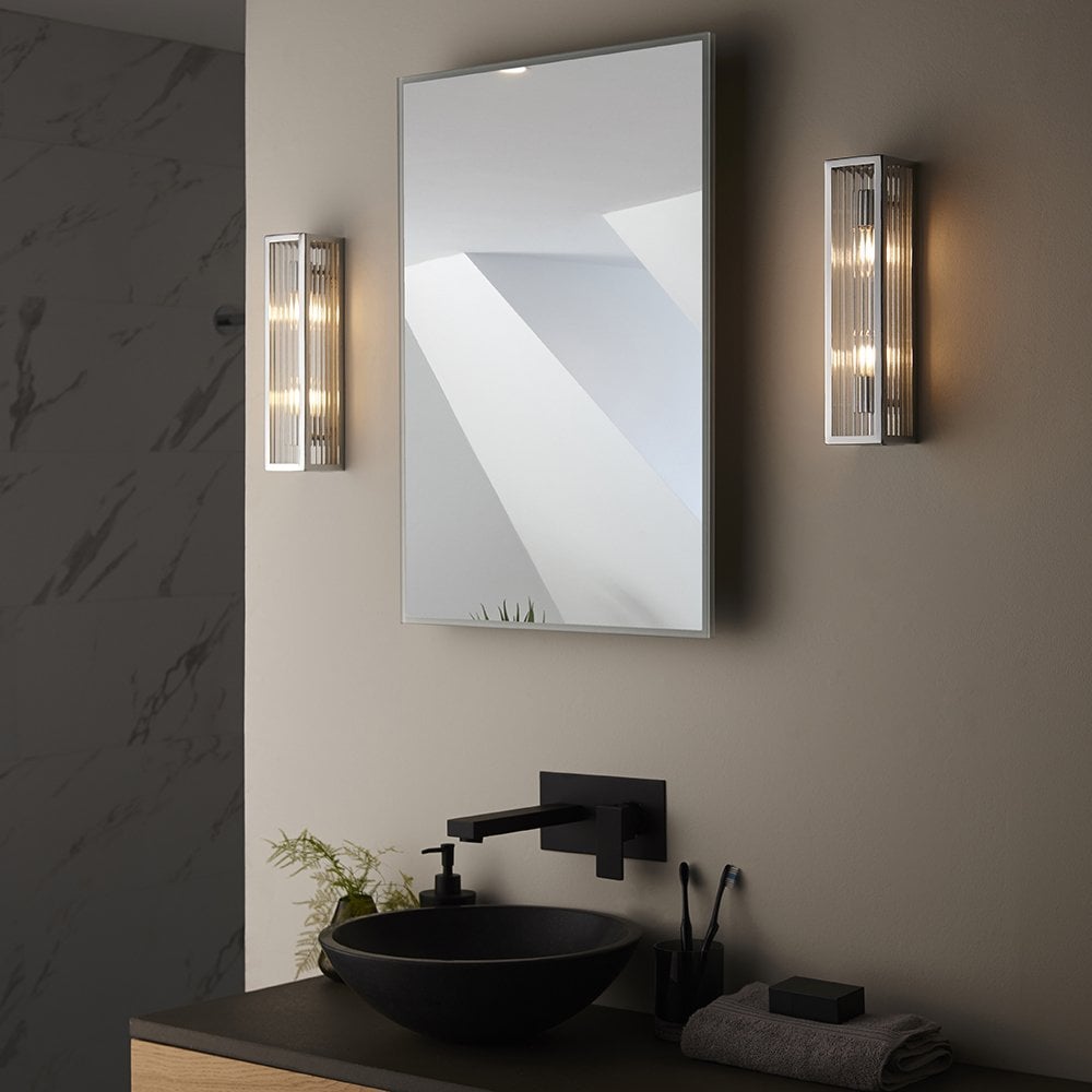 Newham 2Lt Wall Light in Chrome with Ribbed Glass