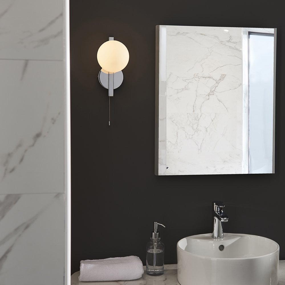 Stylish Right Angle Wall Light in Chrome