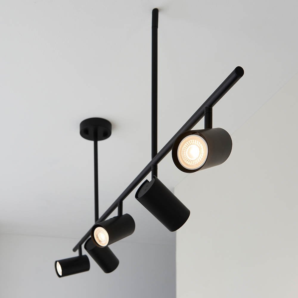 Rez 5 Light Spotlight Bar in Matt Black