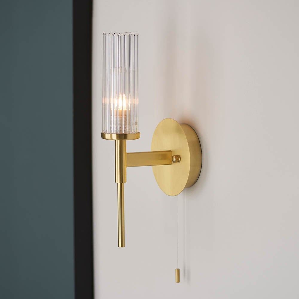 Talo Single Wall Light in Satin Brass IP44