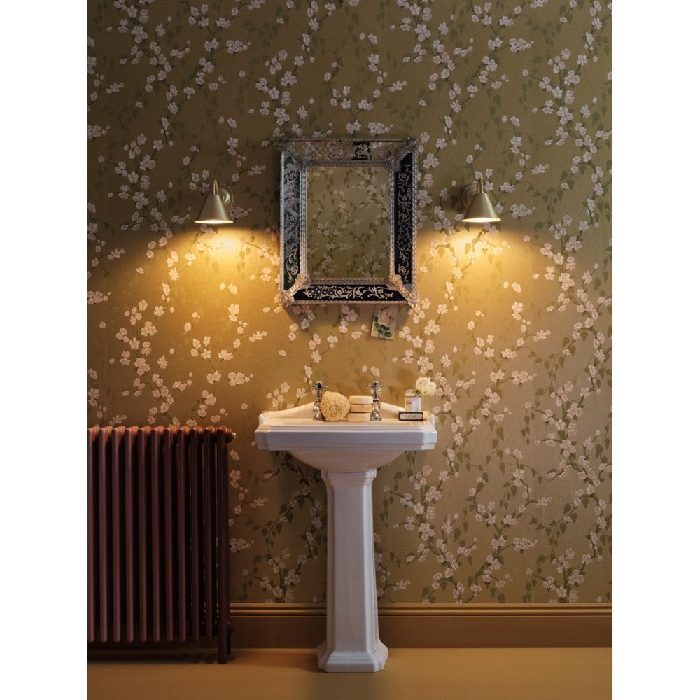 Avon IP44 Single Wall Light in Butter Brass