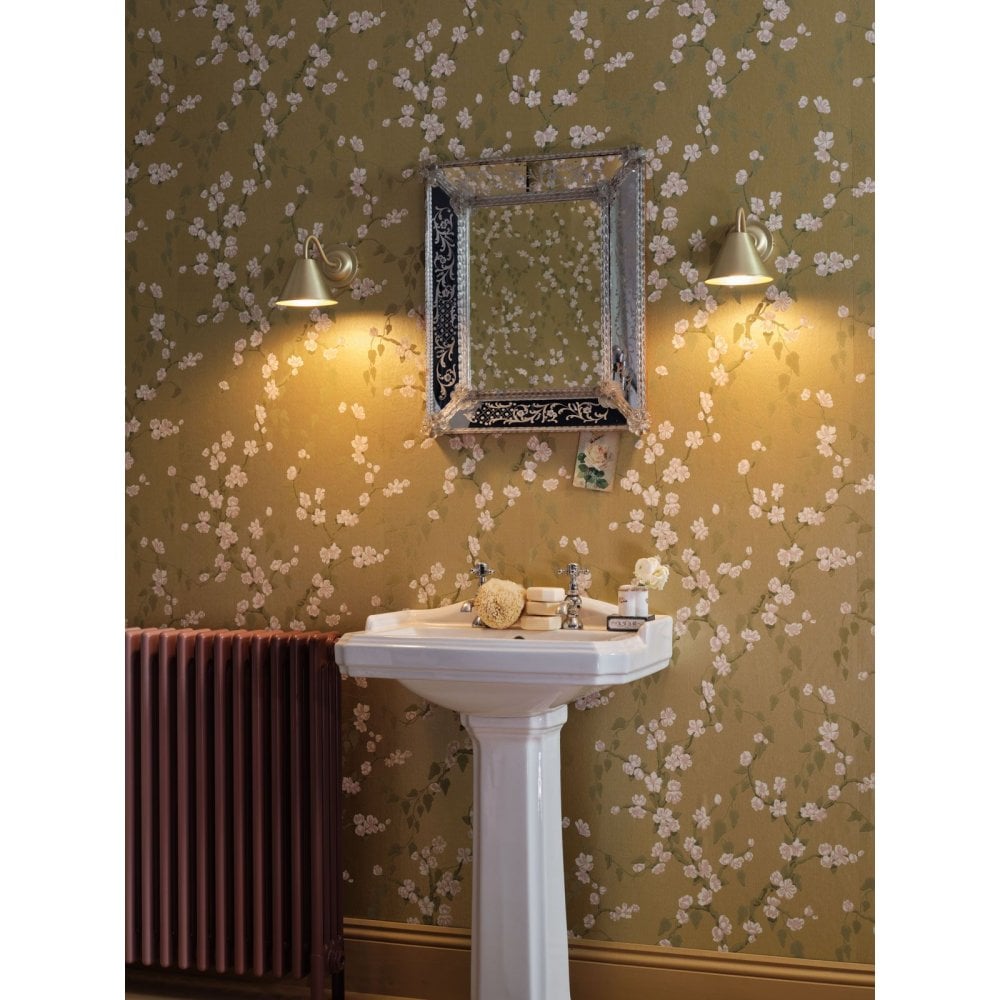 Avon IP44 Single Wall Light in Butter Brass
