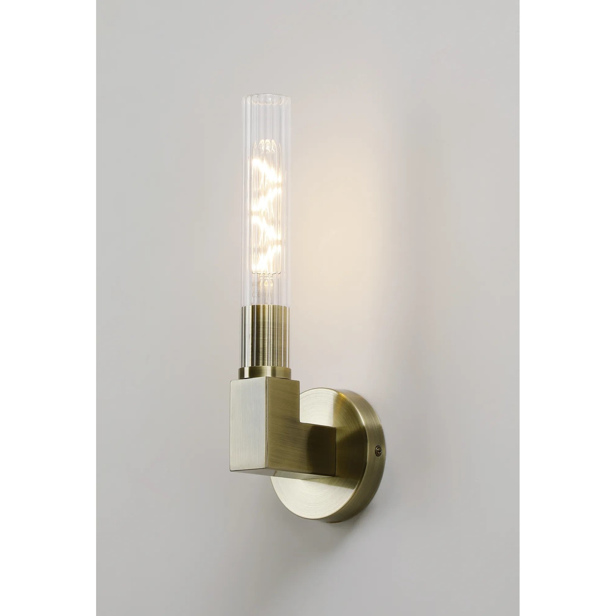 Dee Single Wall Light in Antique Brass