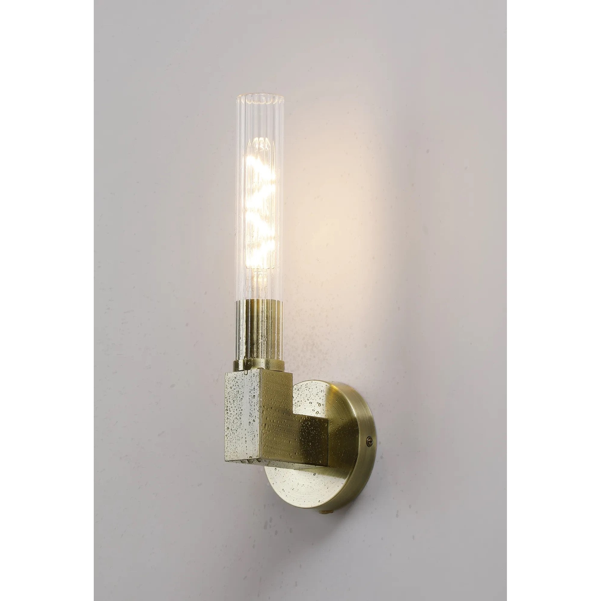 Dee Single Wall Light in Antique Brass
