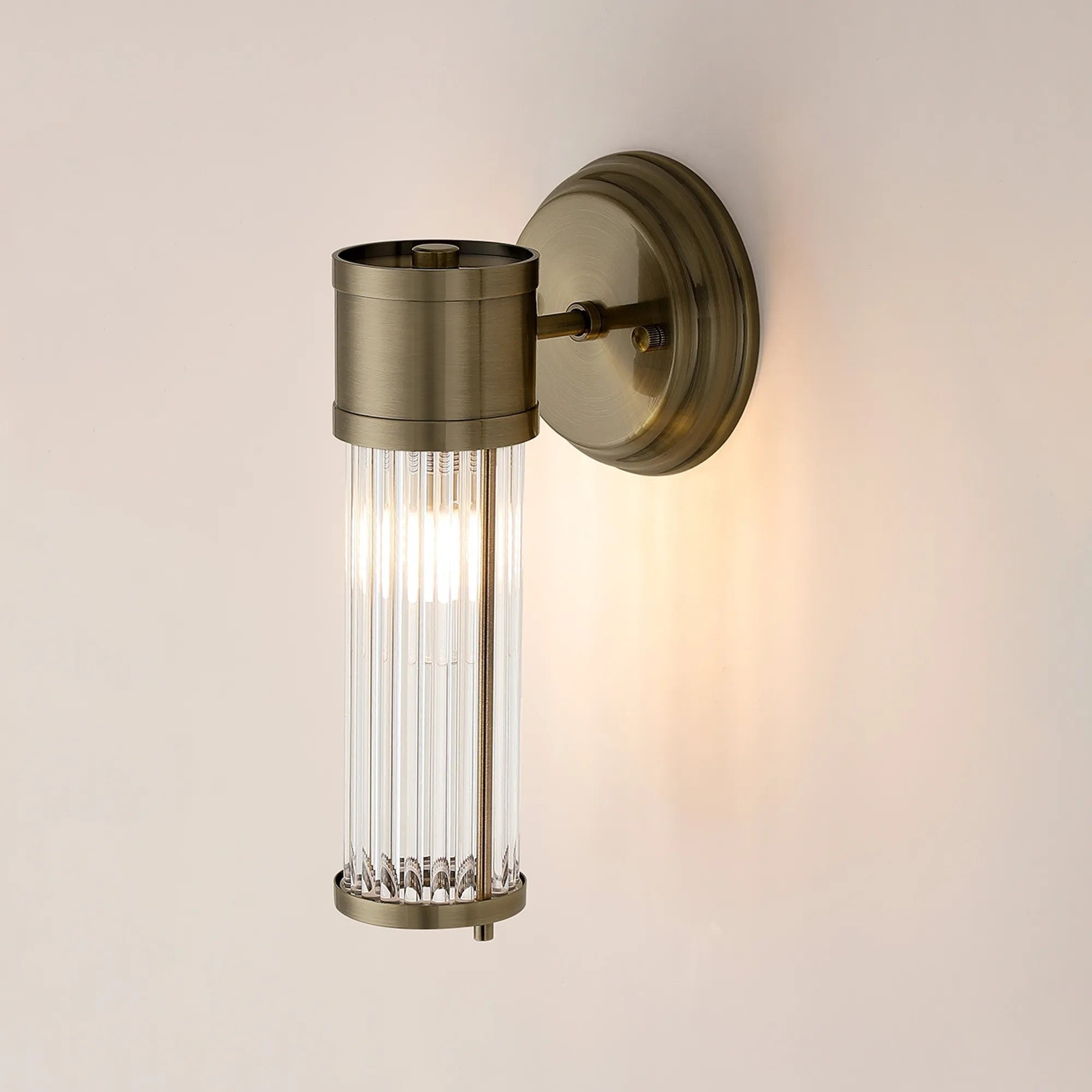 Appeal Single Wall Light in Antique Brass