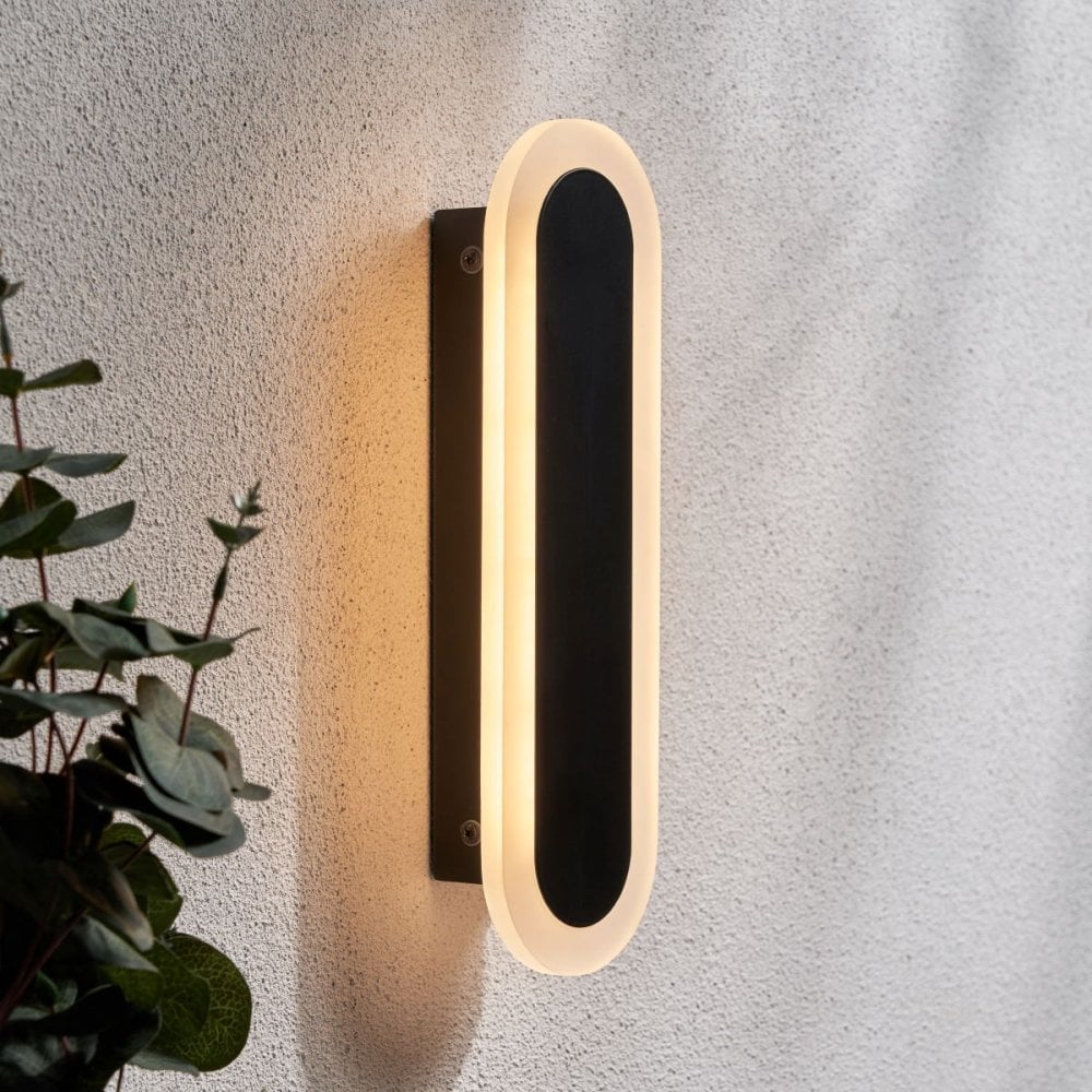 Ren 10W Linear Outdoor Wall Light
