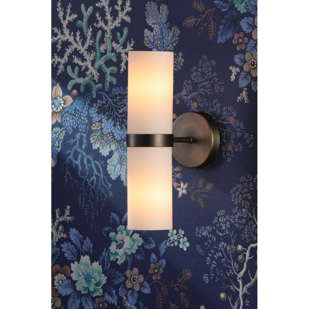 Anais Opal Glas s& Antique Brass Wall Light