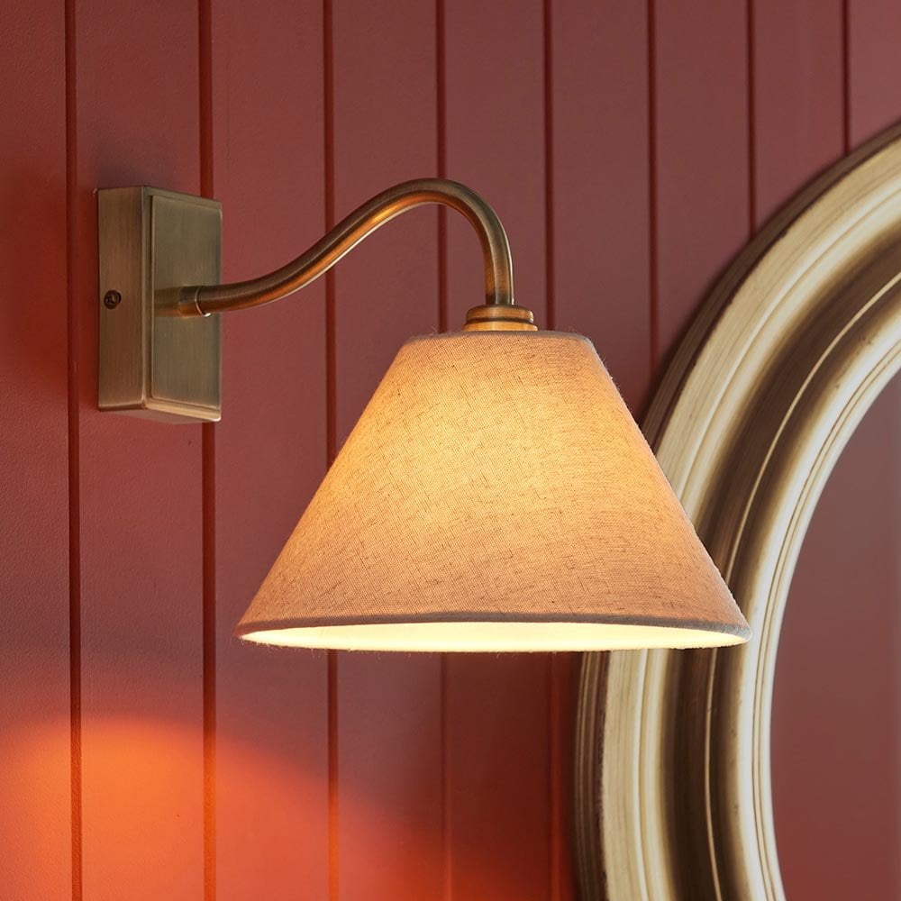 Knole Antique Brass Wall Light C/W Shade