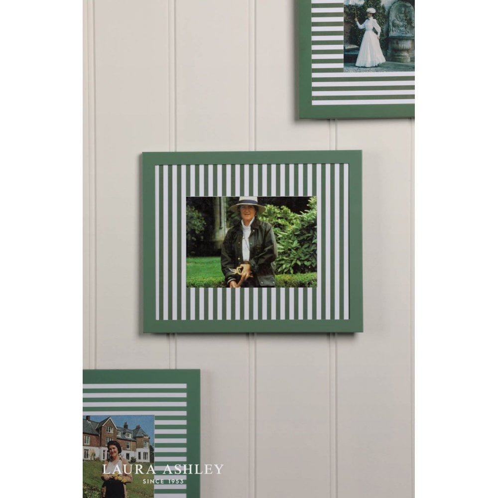 Denwick Matt Green Photo Frame