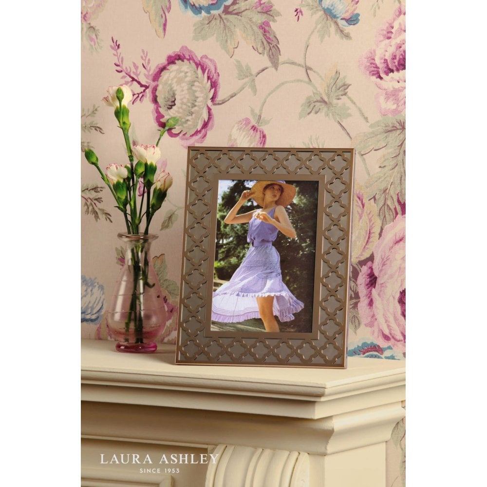 Efa Polished Gold Photo Frame
