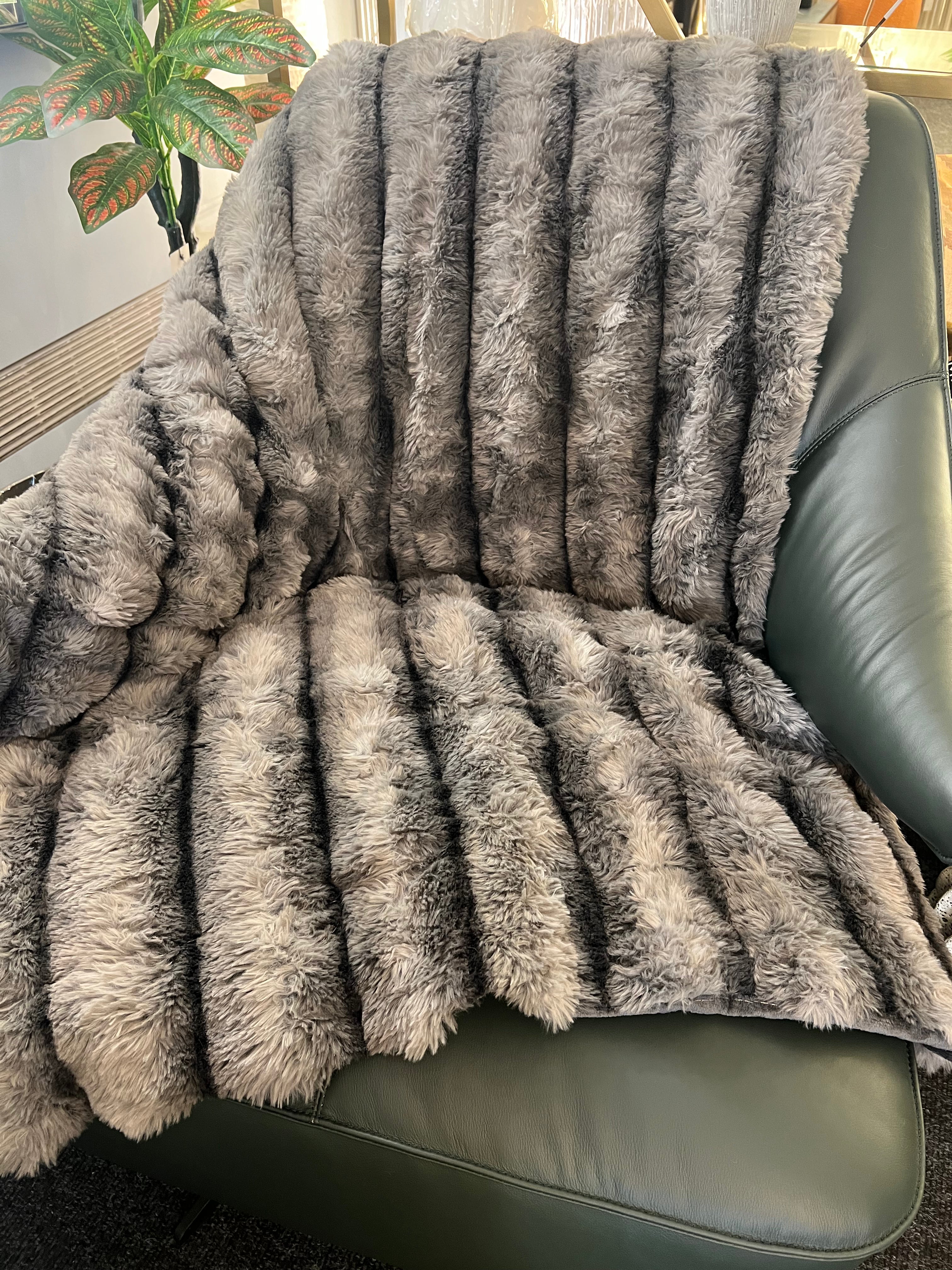 Luxurious Grey 2m Throw