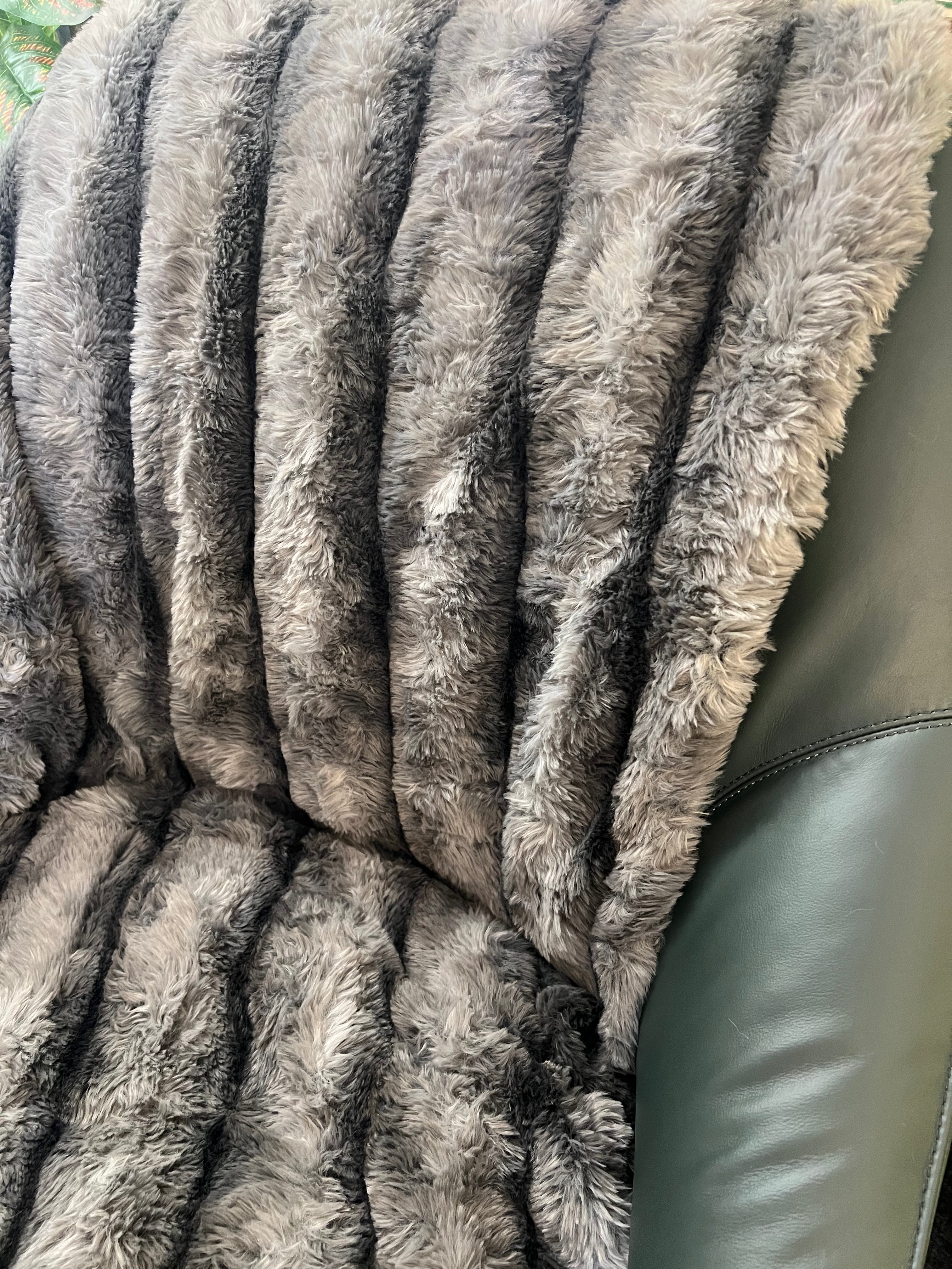 Luxurious Grey 2m Throw