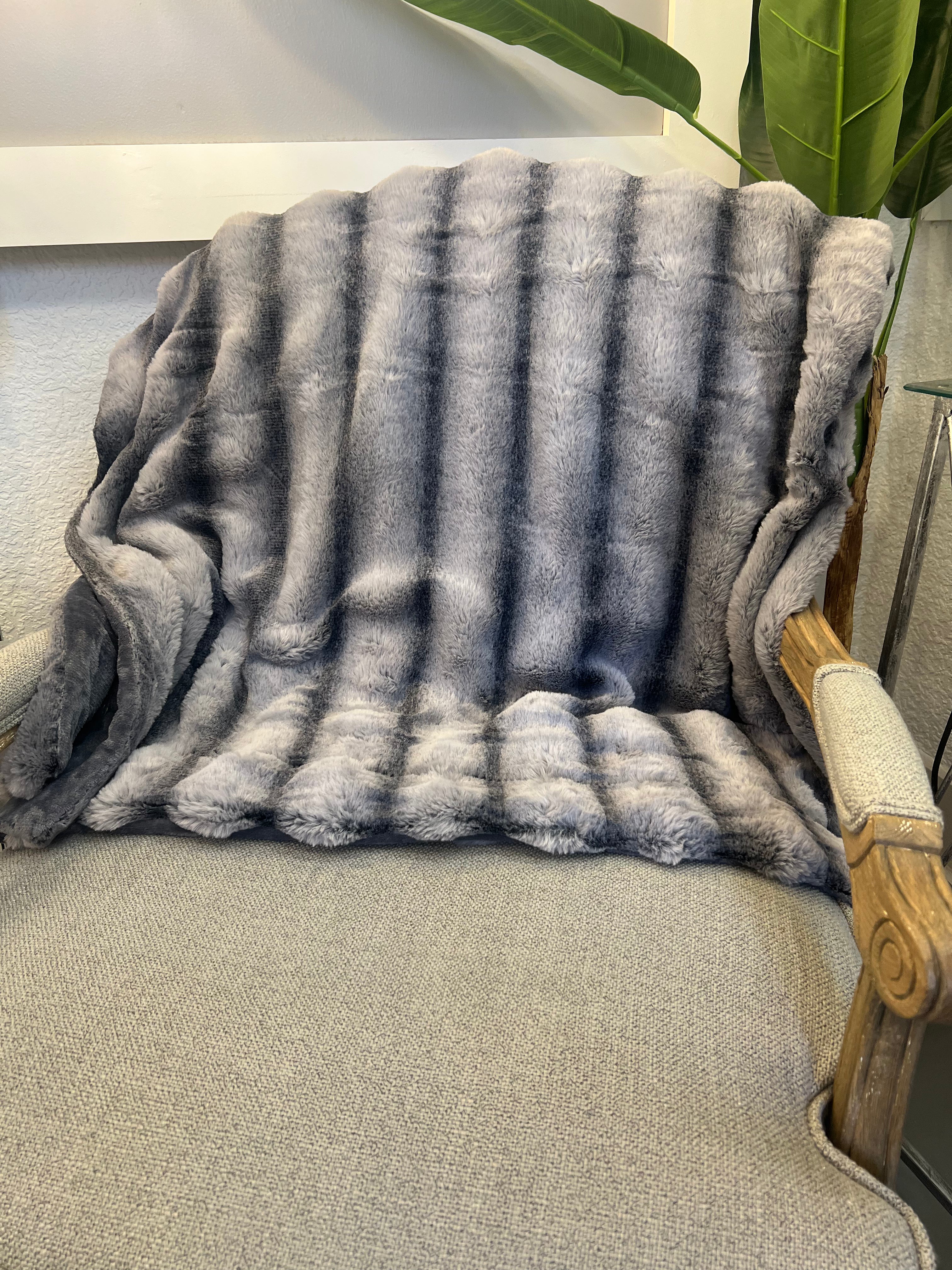 Luxurious Blue 2m Throw