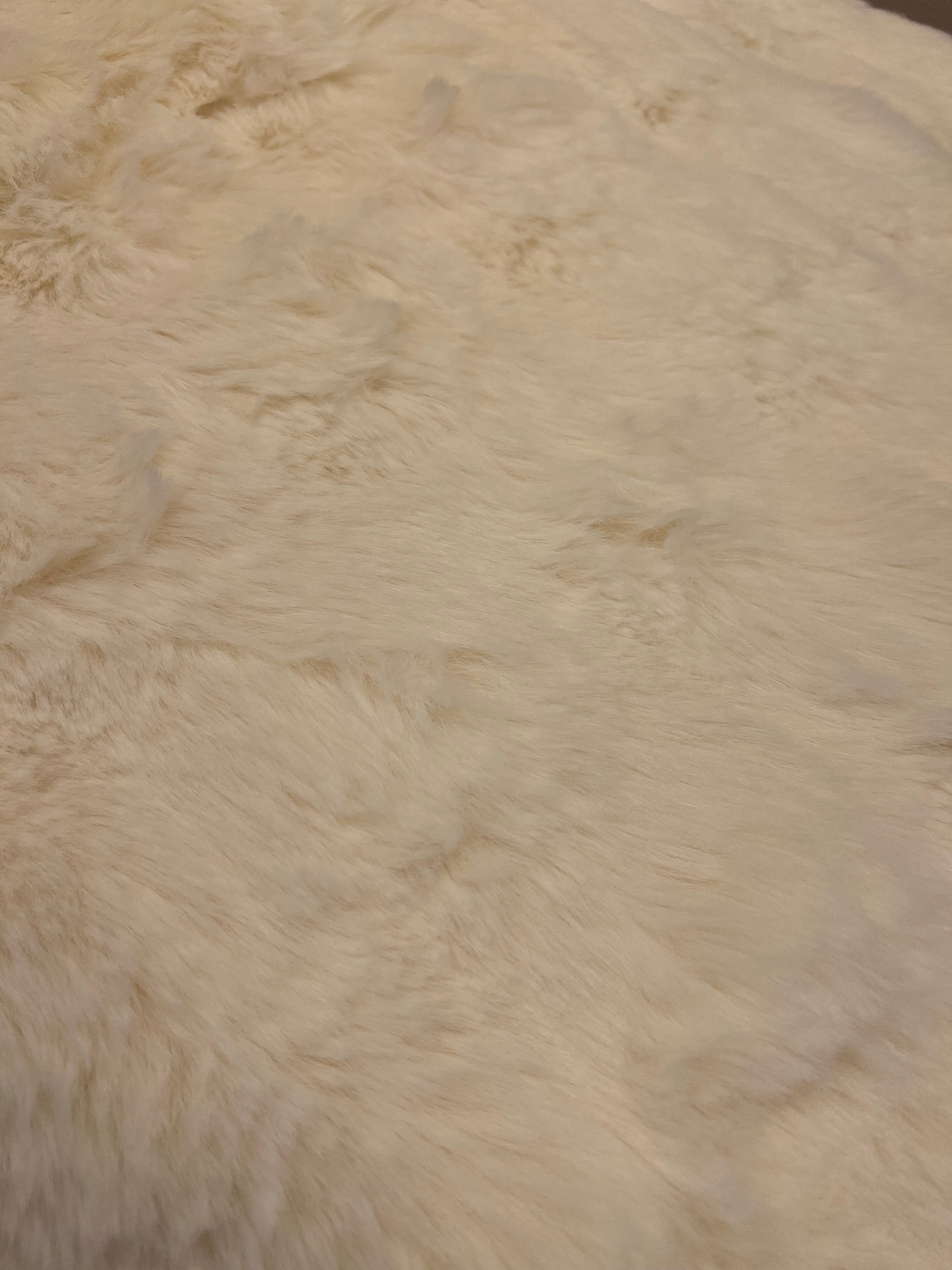 Luxurious Ivory Throw