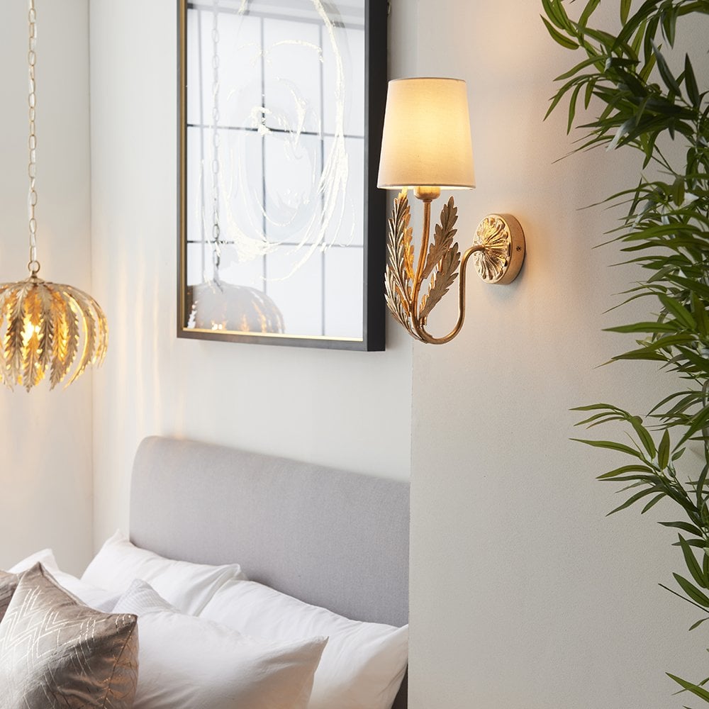 Delphine Floral Wall Lamp in Gold