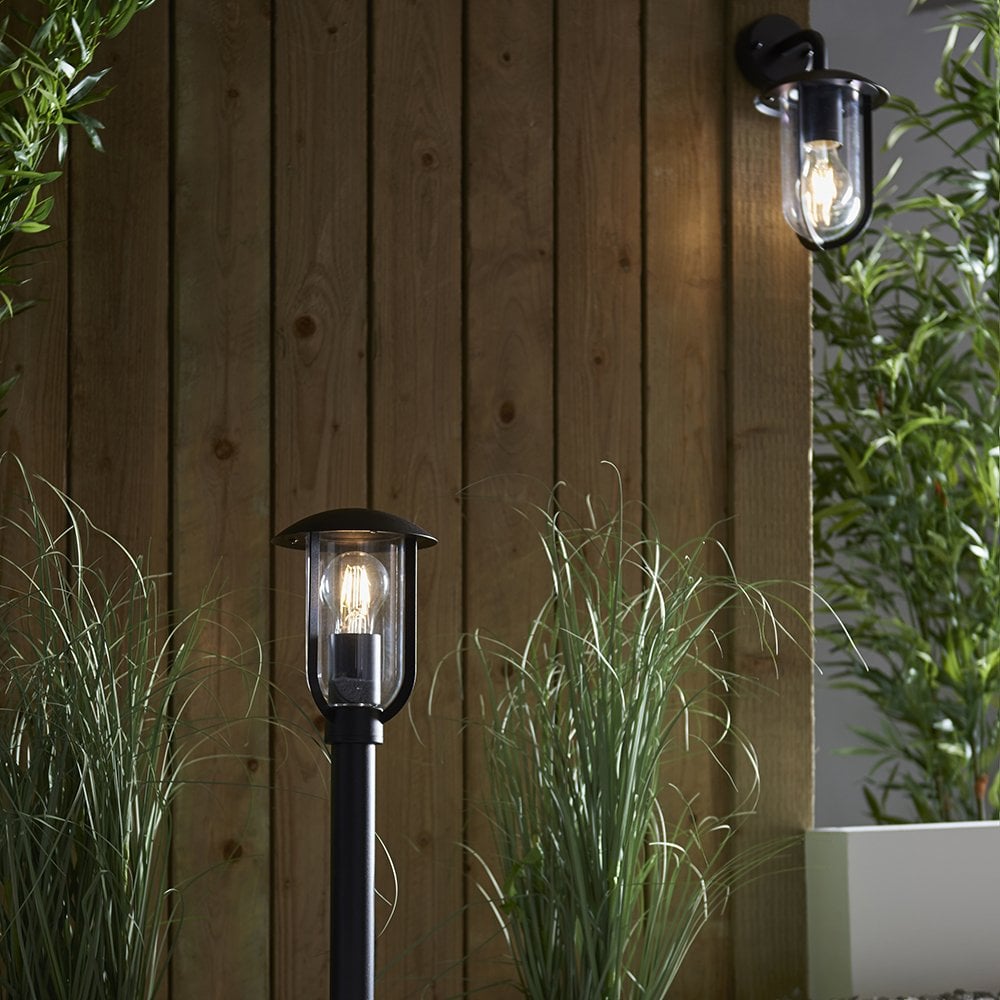 Quinn Wall Light in Black
