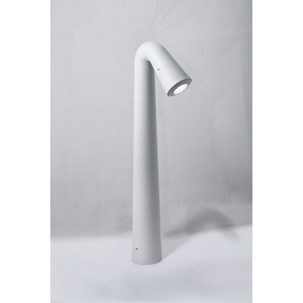 Steven Bollard in White