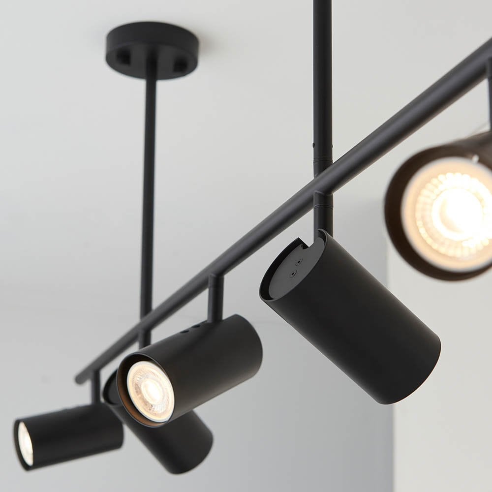 Rez 5 Light Spotlight Bar in Matt Black