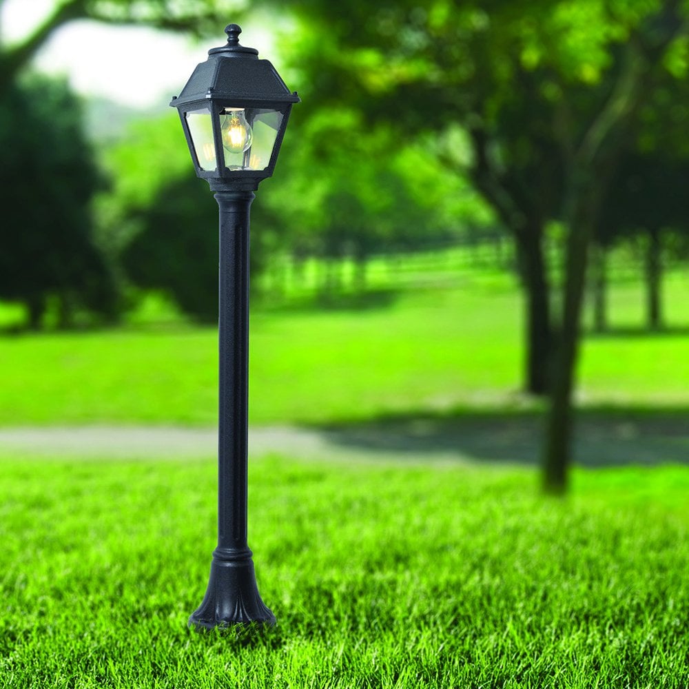 Mizar Mary Post Light in Black 1080mm