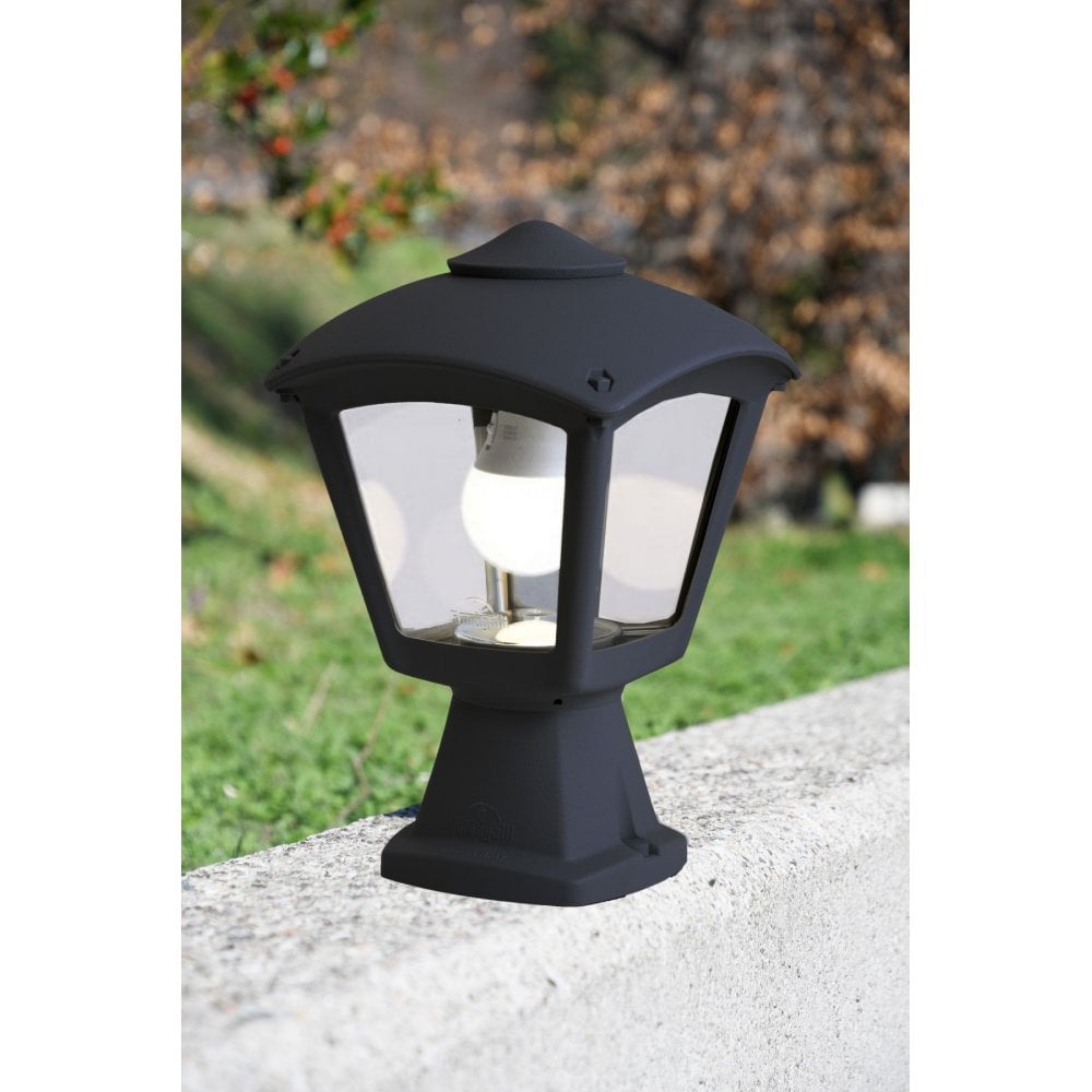 Disma Roby Black Post Top Light IP55