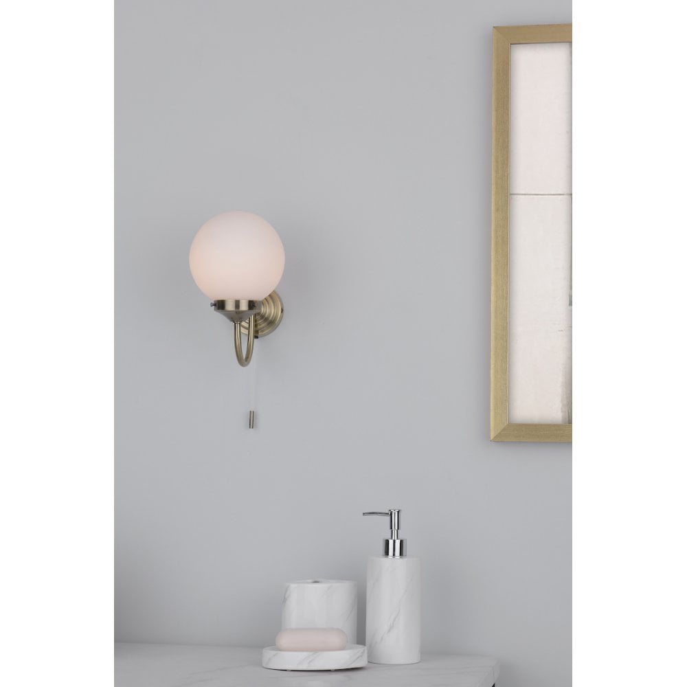 Barclay 1-Light Antique Brass Wall Bracket