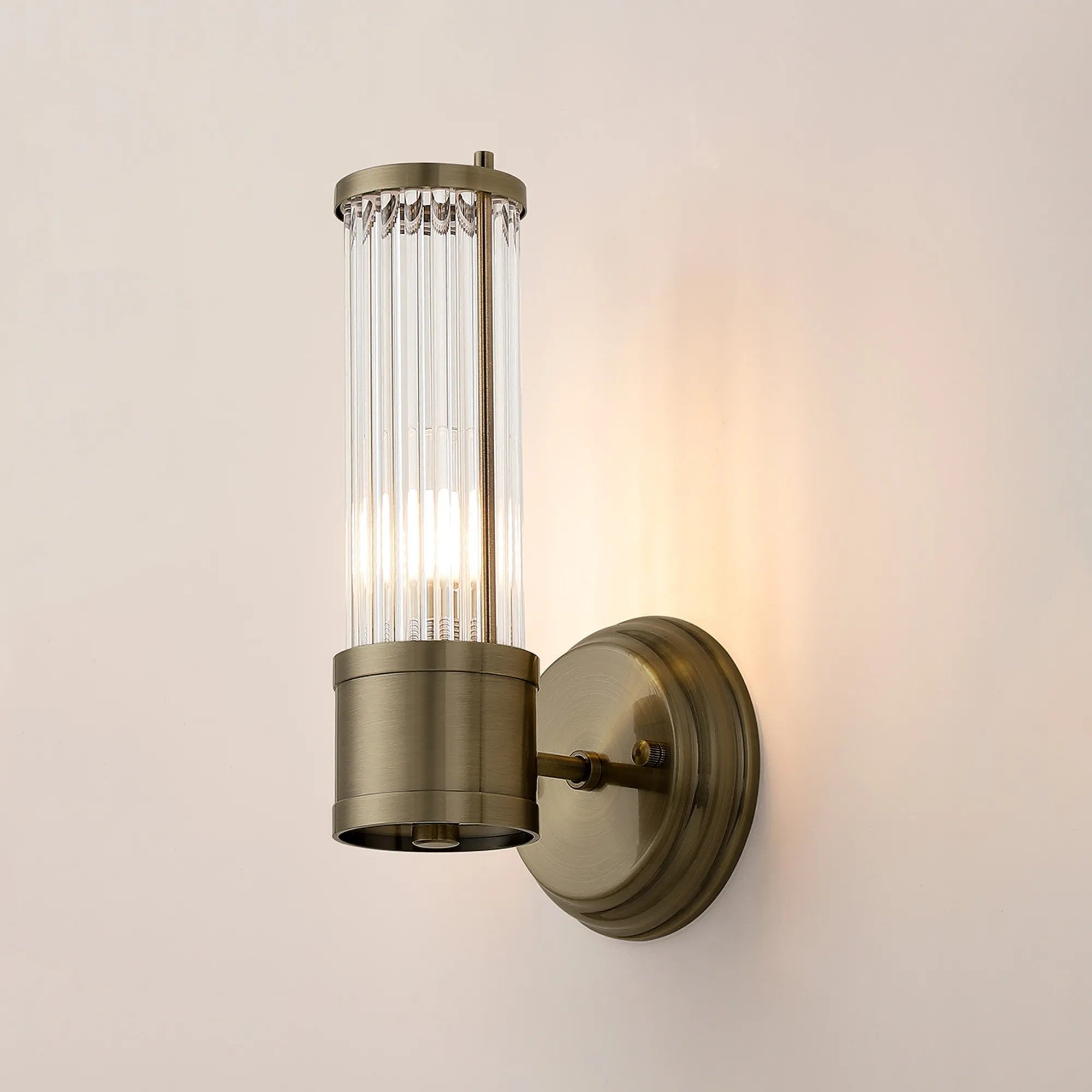 Appeal Single Wall Light in Antique Brass