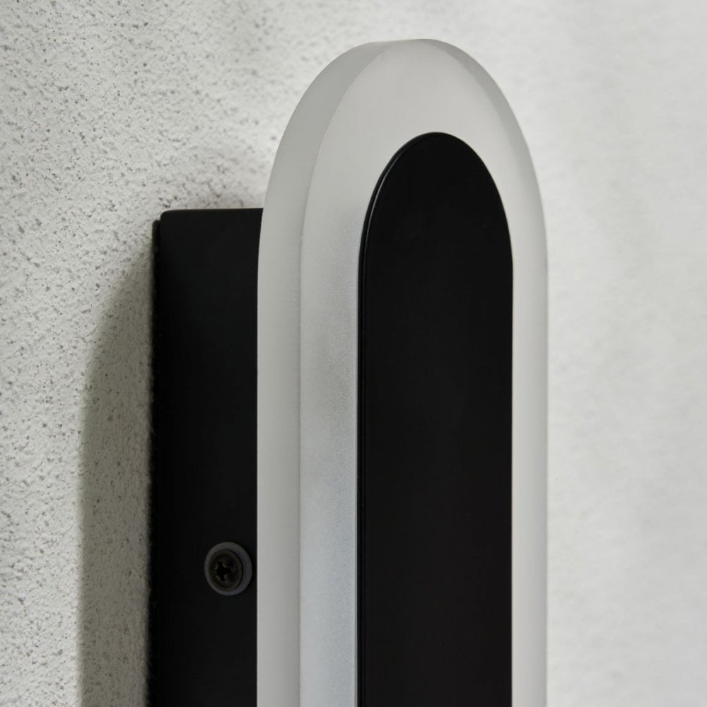 Ren 16W Linear Outdoor Wall Light