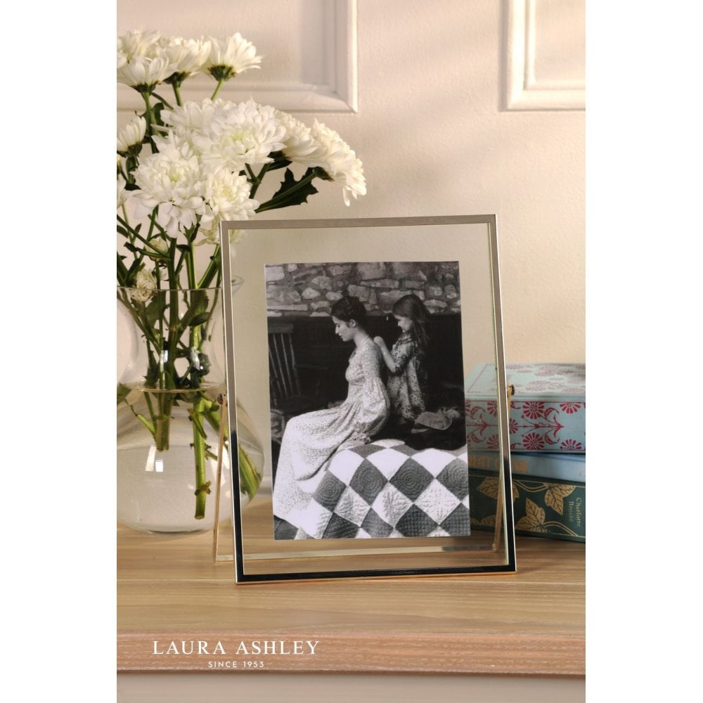 Moira 5x7 Inch Polished Silver & Glass Photo Frame