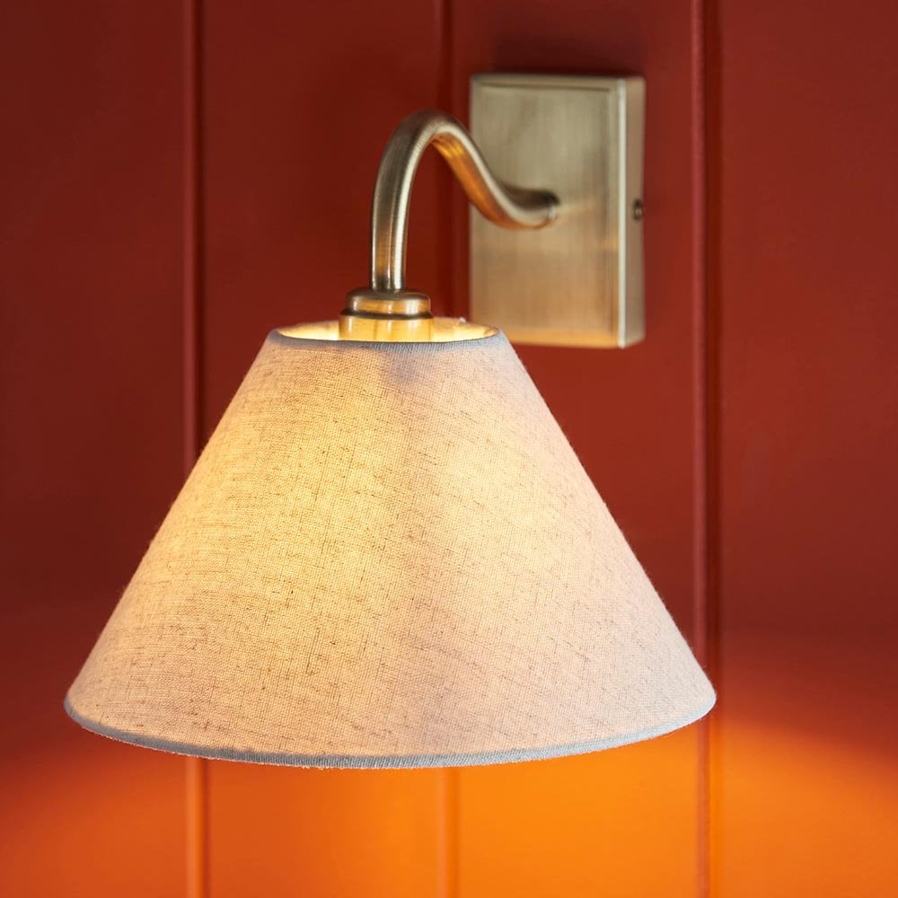 Knole Antique Brass Wall Light C/W Shade