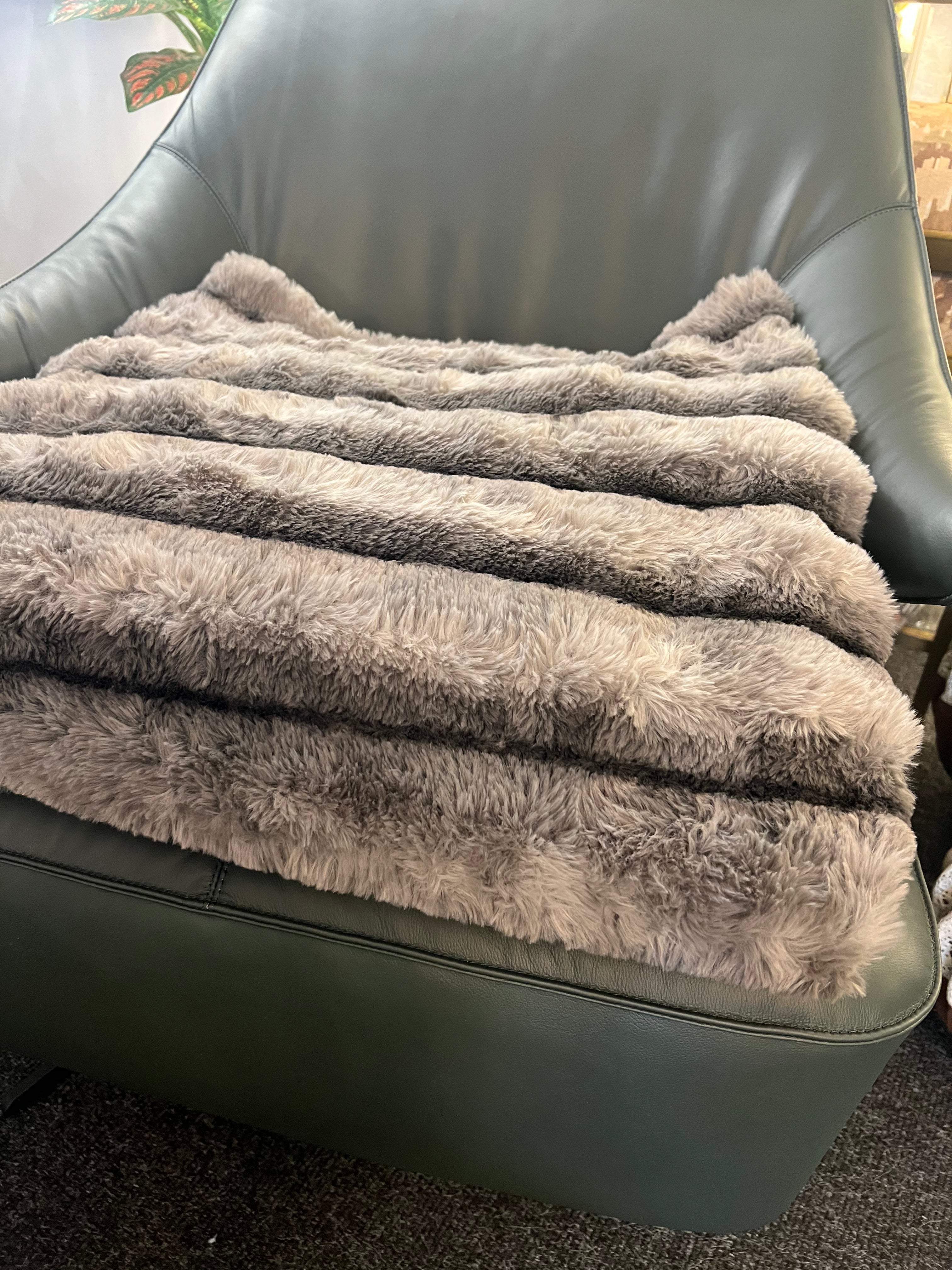 Luxurious Grey 2m Throw
