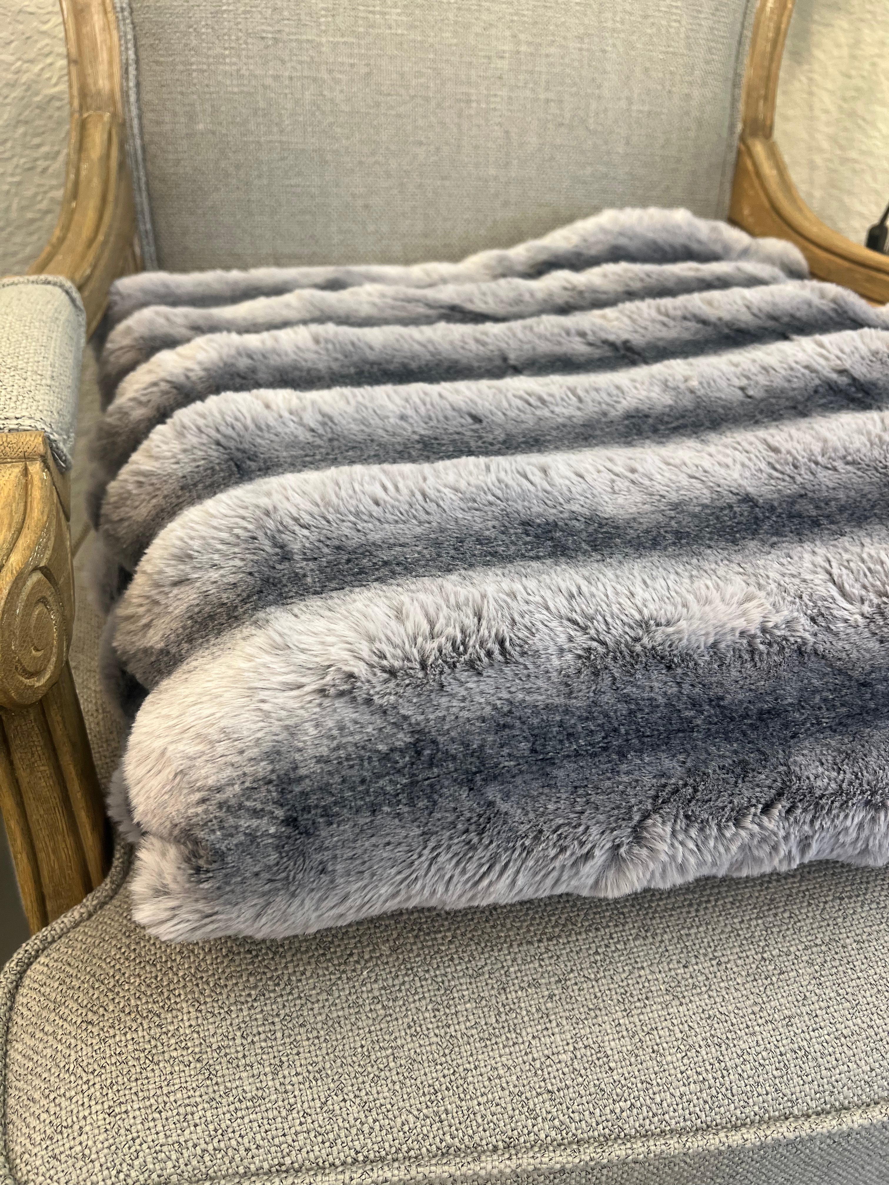 Luxurious Blue 2m Throw